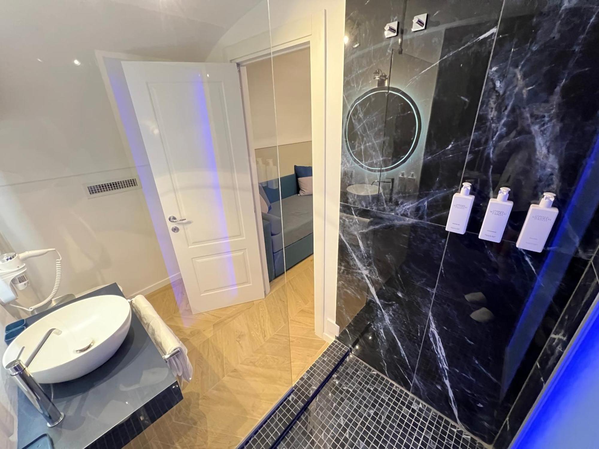 Luxury Blue Suites- Appartement